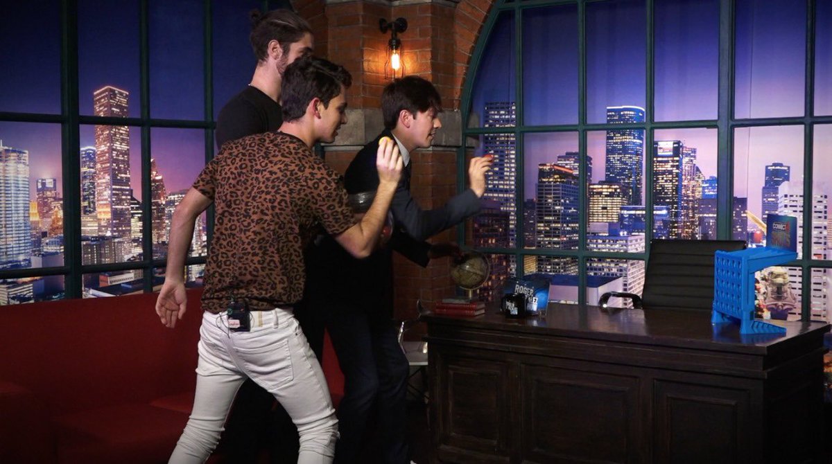 rogergzz's tweet photo. ¡Ya estamos listos para compartir el Episodio completo de @JoaquinBondoni en nuestro canal https://t.co/gaPKd3MCDP suscríbanse! #AristemoConRoger ¡Compartan sus capturas con este HT! https://t.co/bYc6Yc0Tu3