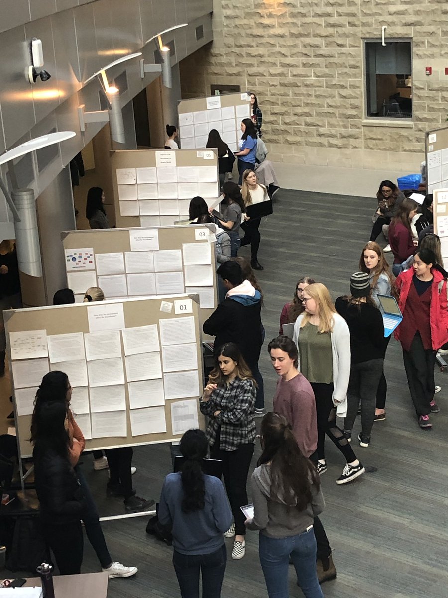 UofGWeBeIB's tweet photo. Today is the last day for our first year biology Interdisciplinary projects! Students in three courses working together to investigate Microbiomes. #Colloborativelearning https://t.co/EnzHrcwDWR