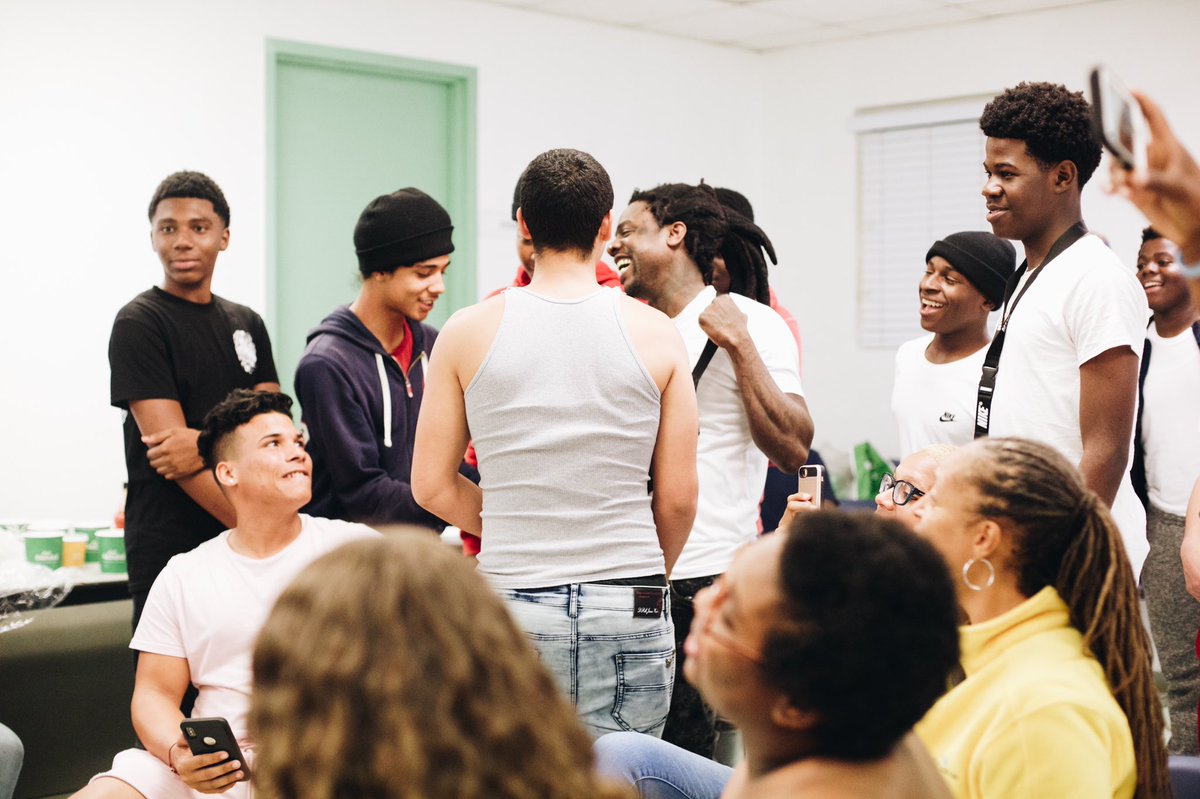 khaotic305's tweet photo. I Really Enjoyed Speaking Wit These Kids And Becoming A Mentor In There Life 🙌🏿I Enjoy Being Annoyed By Them 🙏🏿Wateva It Takes To Keep Them Outta Trouble 🙏🏿🙌🏿 #KLoveDaKids @truehollywoodstory @iammclopez #Boola https://t.co/UG9jhrwnle