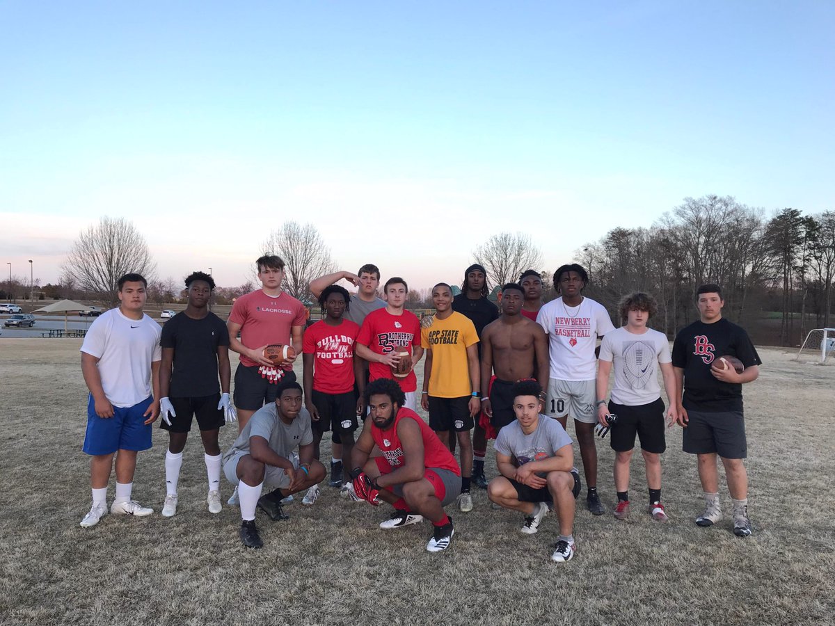 BSH_recruits's tweet photo. So after a 4th block (hour and a half) workout these young men set up their own practice at McMillan Park and got more time, work, and reps in! Questions are...what are you doing to get ready? What are your teammates doing to beat you out?
#AlwaysWatchin
#CantTagThemAll https://t.co/ZQ4pTKKTIh