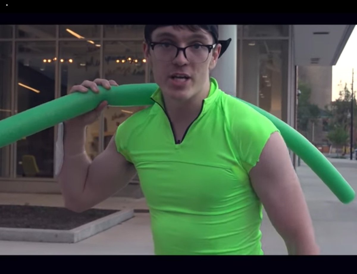 BrenCasts's tweet image. 1000 rts for me to cosplay as brenji for #WonderCon tomorrow