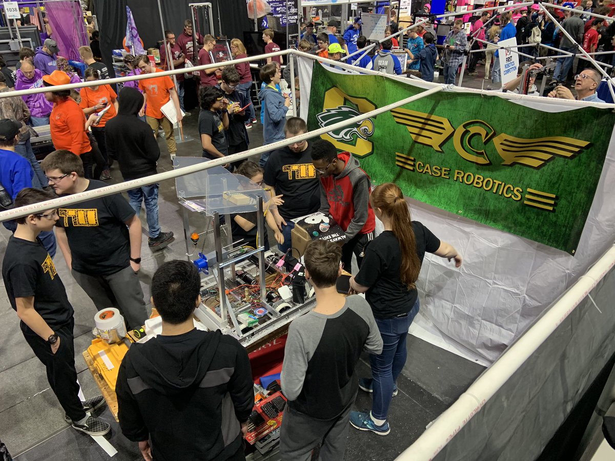 Case Eagles tweet media