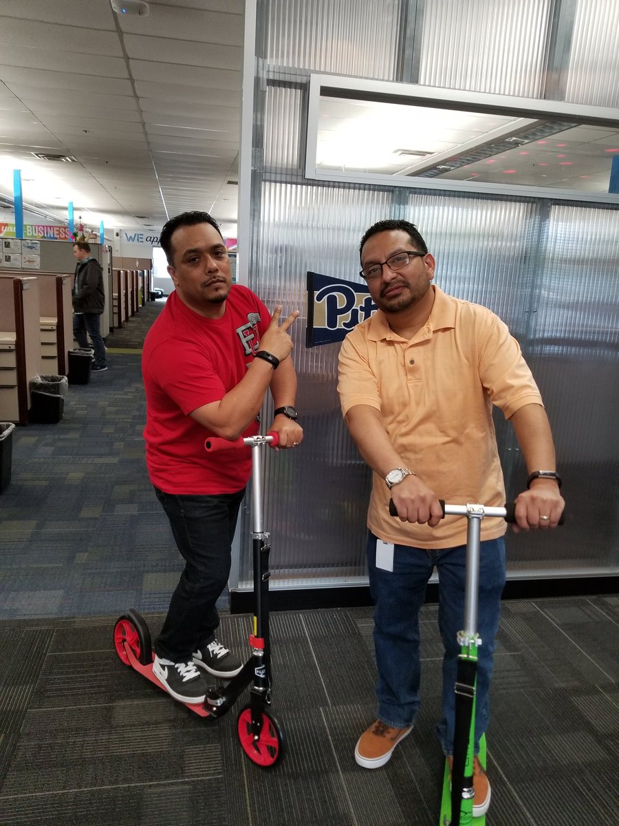 Scooter gang in the office! <a href="/ma7584Fresh/">Manuel Ayala</a> <a href="/motoblur6/">motoblur6</a> #RadRiders #SchoolYardBuddies #NotElectric