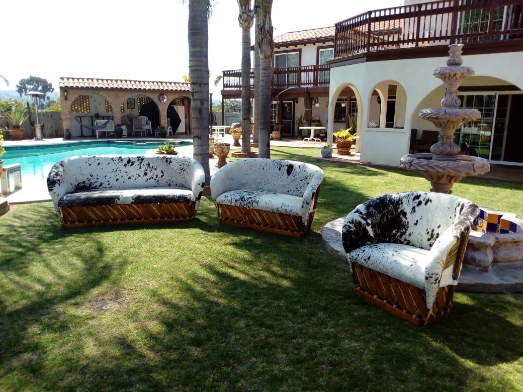 TocayoMarko's tweet photo. #Equipales #rustic #Mexican #furniture #genuine #authentic #leather #rosewood https://t.co/Uh6zzIwrPk https://t.co/OXcuO0y1MX