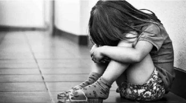 甘肃13岁男生性侵6岁女童致处女膜破裂 警方不予立案
近日有报道称，甘肃民勤县一名母亲报案称，其6岁女儿遭邻居家13岁男孩性侵，因男孩未满14周岁，警方未予立案。24fa.com/mn64244c62.aspx