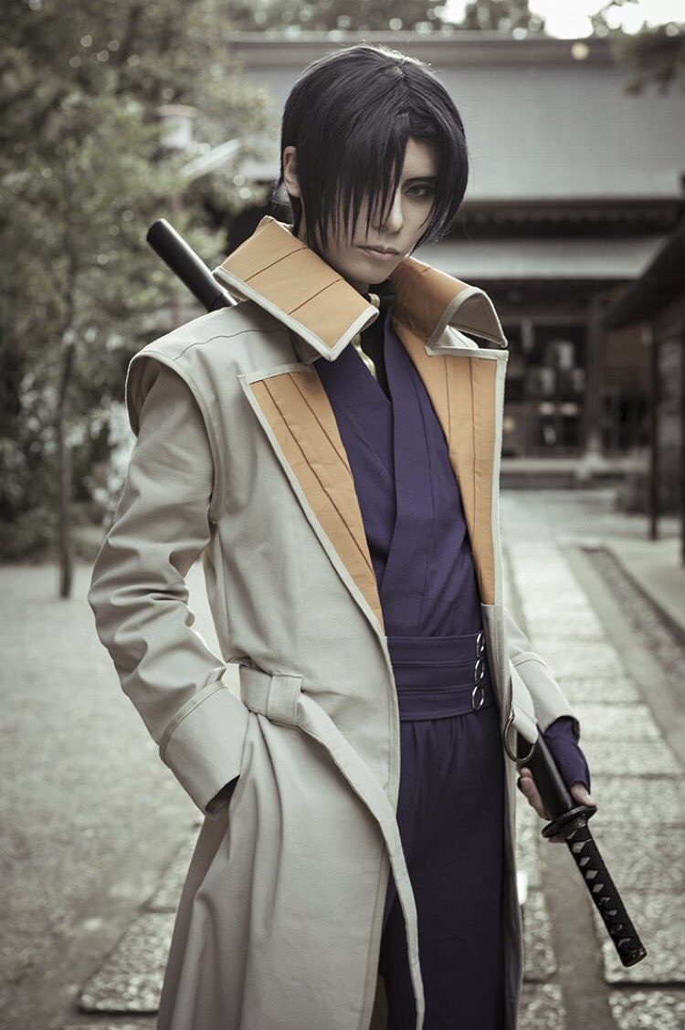 【新品】るろうに剣心 四乃森蒼紫 コスプレ 衣装 M 四乃森蒼紫】 蒼紫様はコートのここ！！ 肩の二重になってるとこと