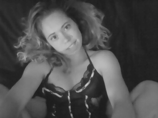 Ms Nikki’s pics and videos