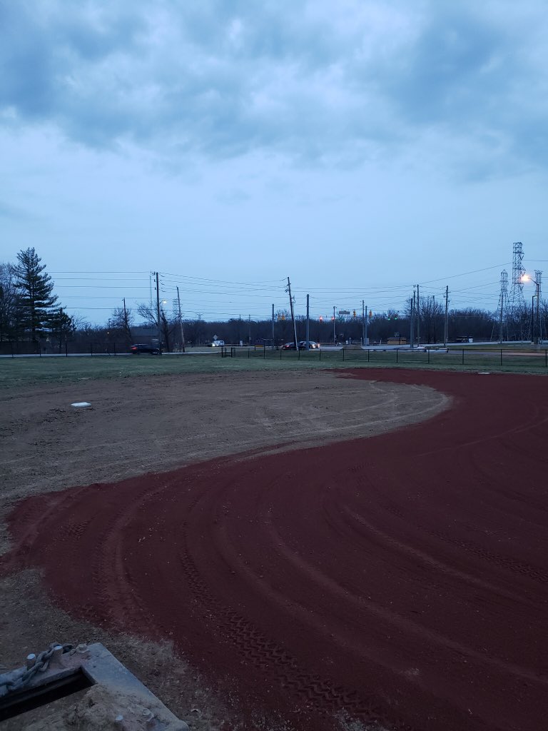 dchs_softball's tweet photo. The middle school diamond got some much needed love today! #BrickDust Thanks Chad Baldwin and Mark Evans, nice job guys! https://t.co/Q27WZj69jc