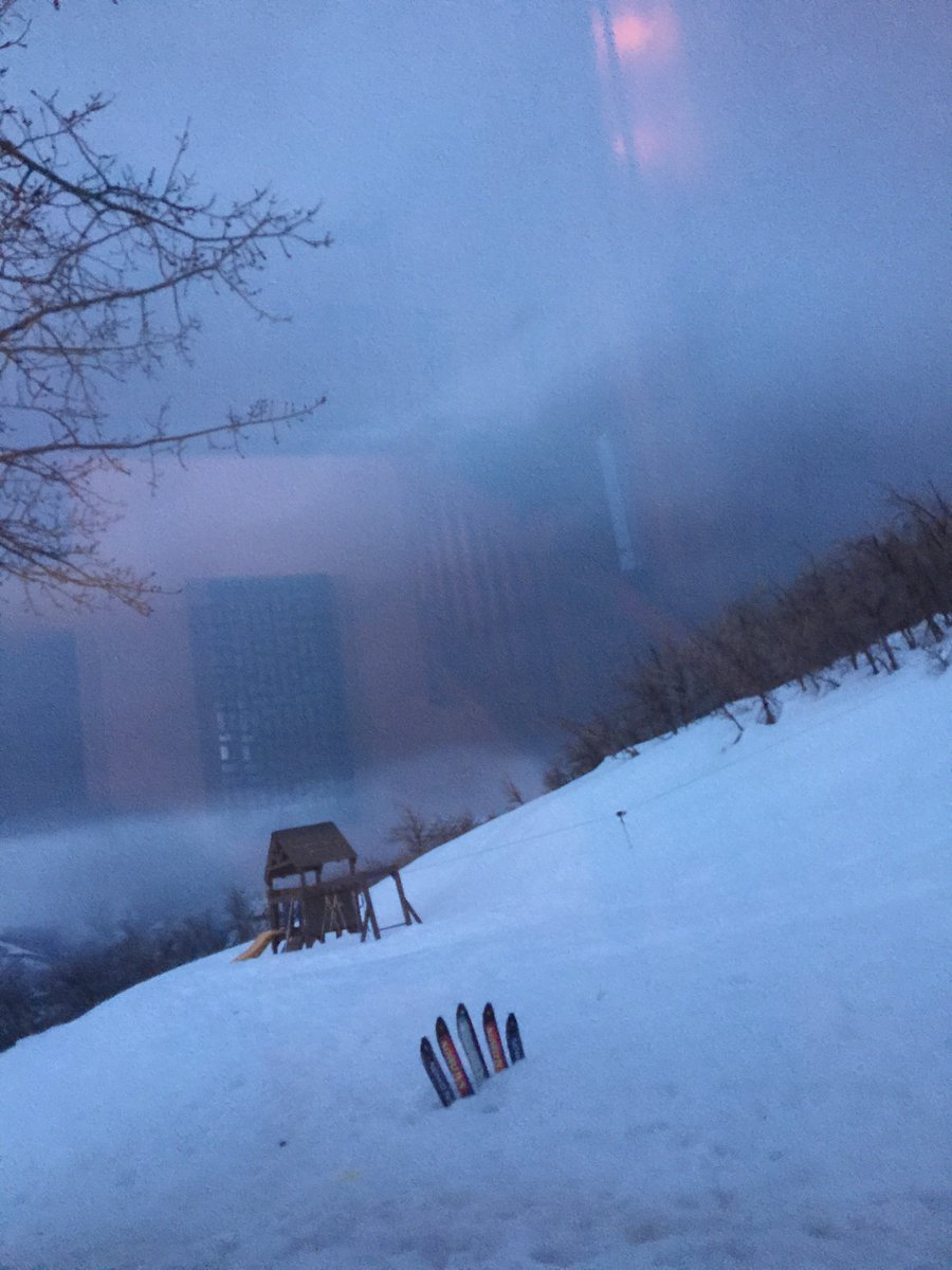wasatch_ram's tweet photo. Thunder Snow in Park City UT #wasatchsnow #utwx https://t.co/bYV70Z9PL8