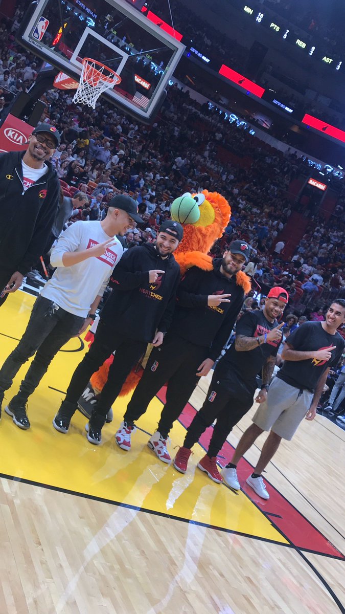 Oh you know, just hanging out for a big W at the @AAarena tonight 😎