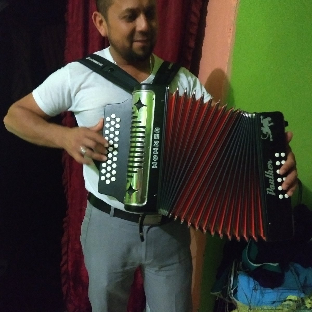 Elchaparro81's tweet photo. #NuevaFotoDePerfil https://t.co/5tf7DUBfnh