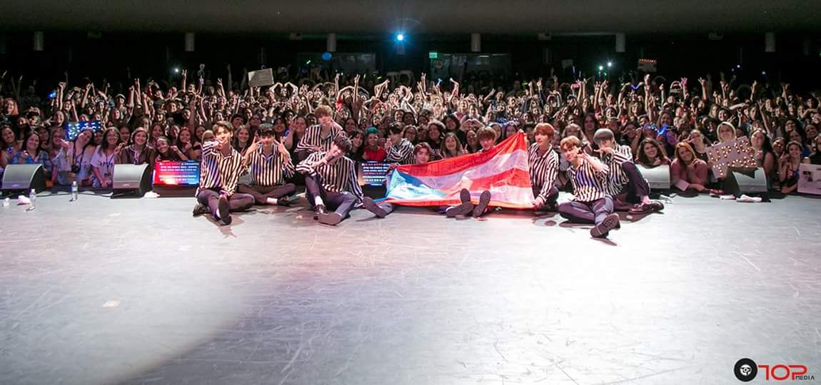 kna41's tweet photo. RT Plis

Hola @studio_pav y @UP10TION

Queremos ver a los chicos nuevamente en la isla del encanto Puerto Rico. La experiencia fue brutal y unica. Come back again
#WeWantUp10Tion #Up10TionBackInPR #PuertoRicoHoney10DeservesASecondChance #WeNeedUp10Tion #Up10TionLaberintoTourInPR https://t.co/SqxMNZvgYB