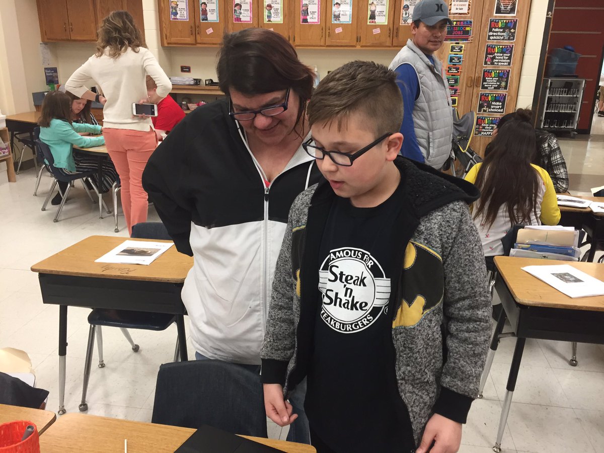 wilsons8283's tweet photo. What a great night showing off students’ work and accomploshments at Parkview’s Student Showcase Night. Thanks to all for attending! #PKVProud  #SSD200 https://t.co/t4Wwqzey4o