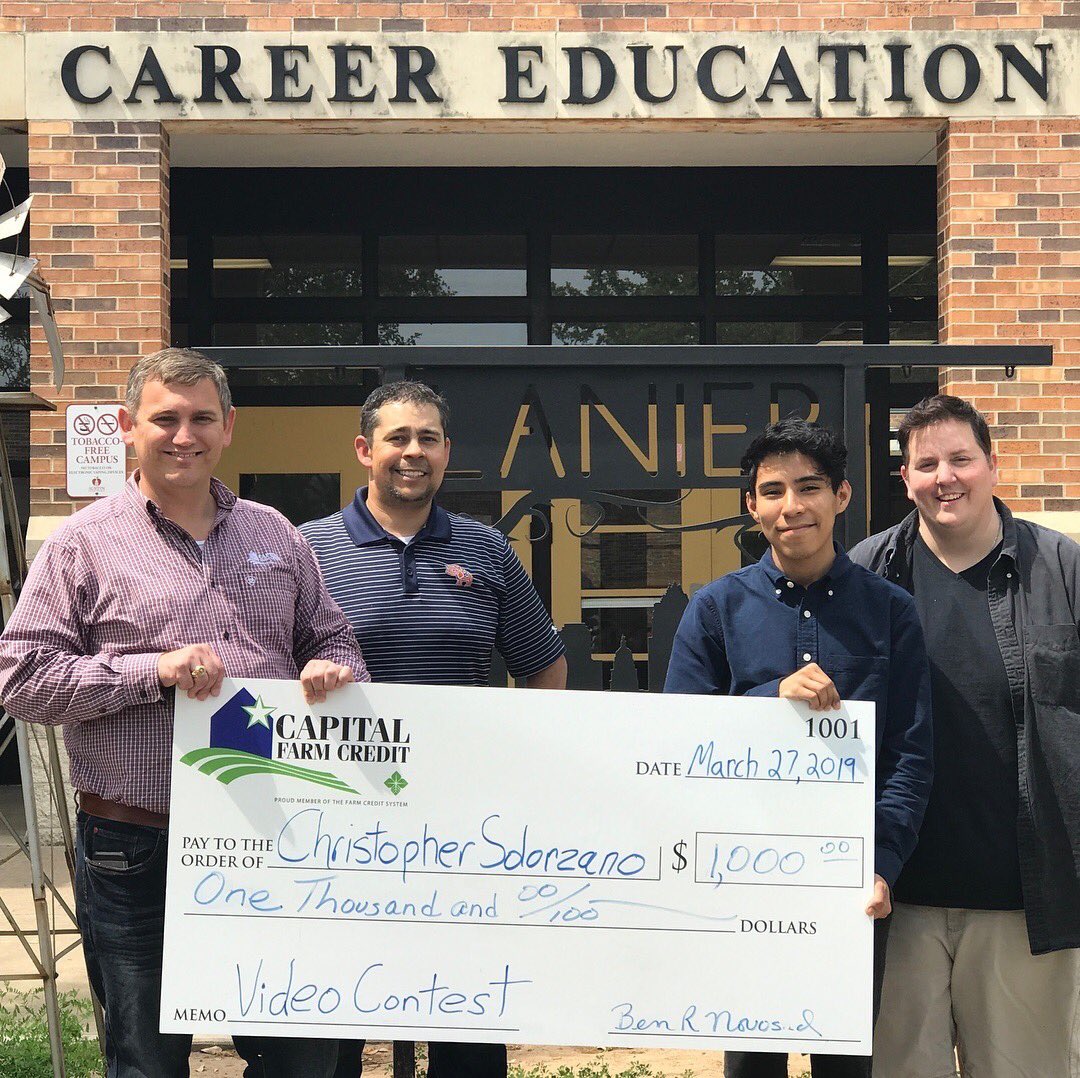 LanierFFA's tweet photo. Thank you @CapitalFarmCred for providing great opportunities for agriculture students! Congrats to Cris S!!! @lanier_vikings @AustinISD @AISD_CTE @VikingCte https://t.co/i3s7RplXvp