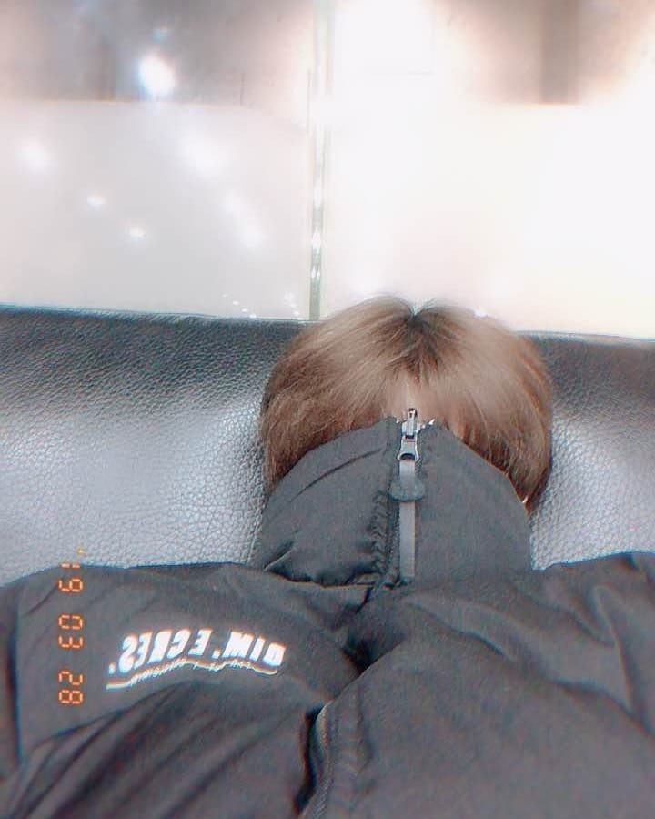 leehakminph's tweet photo. [PIC] 
190328 Hakmin (trcng_official) Instagram update
#HAKMIN #학민 #TRCNG #티알씨엔지

"#TRCNG #HAKMIN
It's been so long👋
I didn't wink, it's just that my hair was pricking my eyes...
You've worked hard today
With a song recommendation"

Trans by: @sfangirl9 x @TRCNGph 

🍒 https://t.co/4n0cnLUiwe