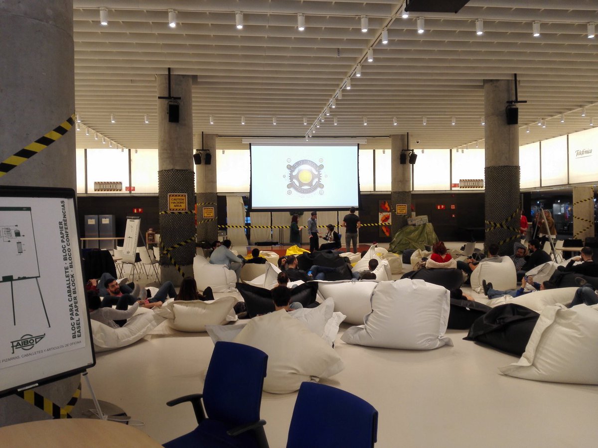 Telefonica's tweet photo. ¡Y ya han pasado casi 24h de reto!

Esto es #Equinox2019🙌🏻 El hackaton que reúne durante 24 horas a los mejores #Hackers de @Telefonica. 

Una noche entera desarrollando para llevarse el premio al mejor proyecto. 

#SomosTelefónica💪🏼 https://t.co/51wZ6oZe5A