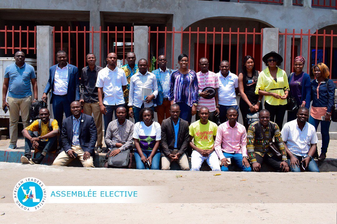 NarcissePK's tweet photo. Le week-end dernier, 23 mars 2019, j'ai procédé, au nom du président @Andzoyi de l'Association YALI Congo et du Bureau Exécutif 2017, à la passassion de témoin à la nouvelle présidente, @Vanessa_Metou
#YALI #MWF #MandelaFellows #RLC #Alumni #ChezMoiAuCongo #YALICongo @YALICongo https://t.co/dVJYEdvEQe