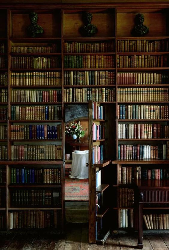 #FelizViernes ¿Con qué libro vas a empezar el fin de semana? #ytúquélees