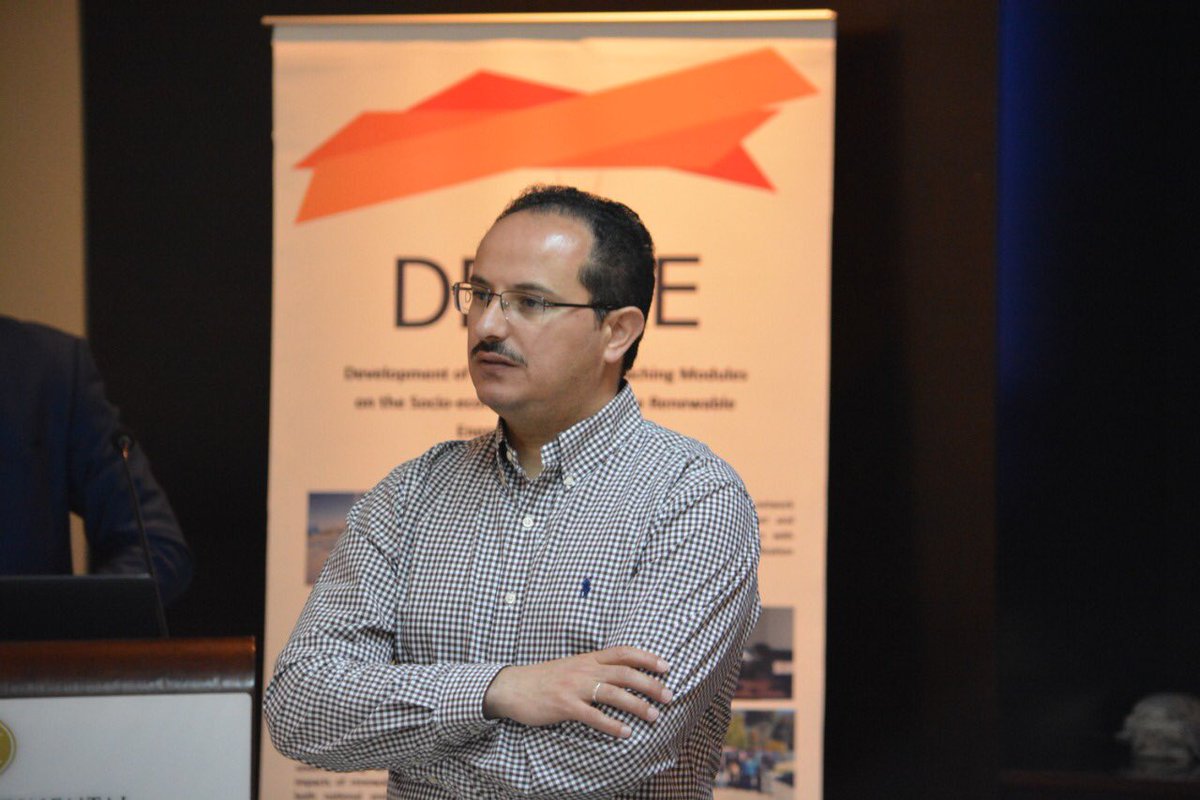 Open discussion with Prof. <a href="/AlaHalhouli/">Ala’aldeen Al-Halhouli</a> , the workshop participants have now the chance to ask about the challenges #Jordan has to overcome towards building a knowledge-based society in Renewable energy systems

#ErasmusPlusJo #ErasmusPlud
#GJU #German_Jordanian_University