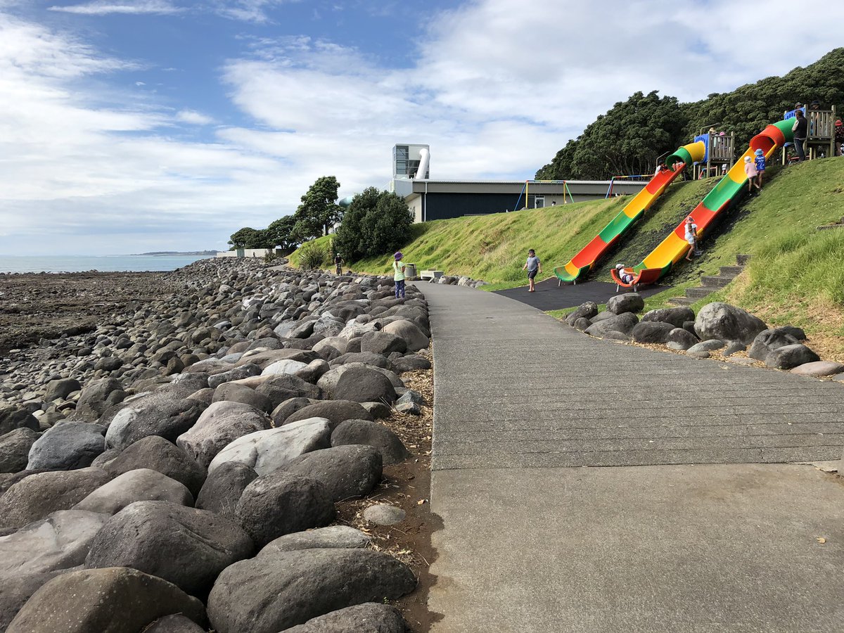 JadeMohrWhite's tweet image. Henry &amp;amp; I walked to the park today and happened across some local kids on a field trip. They were studying tide pool creatures &amp;amp; were so excited to share with us their drawings and what they were learning about the crabs and starfish 🦀⭐️ #getoutside #learnbyexperience