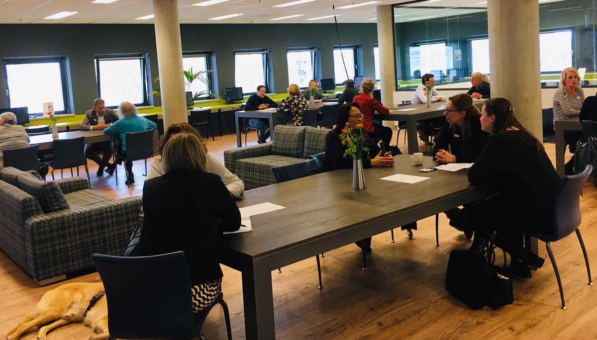 Speedate voor werkzoekenden gezamenlijk georganiseerd met Bibliotheek Waterland. Tien werkgevers uit de regio gingen in gesprek met deelnemers van de Walk and Talk die maandelijks wordt georganiseerd door de Bibliotheek. Succesvolle middag en zeker voor herhaling vatbaar!