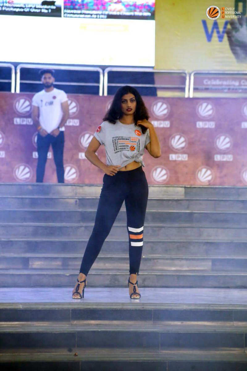 lpuuniversity's tweet photo. Yes! Now you can own personalised #LPU merchandise at https://t.co/Wq4000imaA. Catch the glimpses of LPU students as they carry the glamorous merchandise in today's fashion show. #ThinkBIG #LifeAtLPU #LPUStore #OneIndia2019 #OneWorld2019 #FashionShow #LiveLifeALilMore https://t.co/7uuoAV6CaT