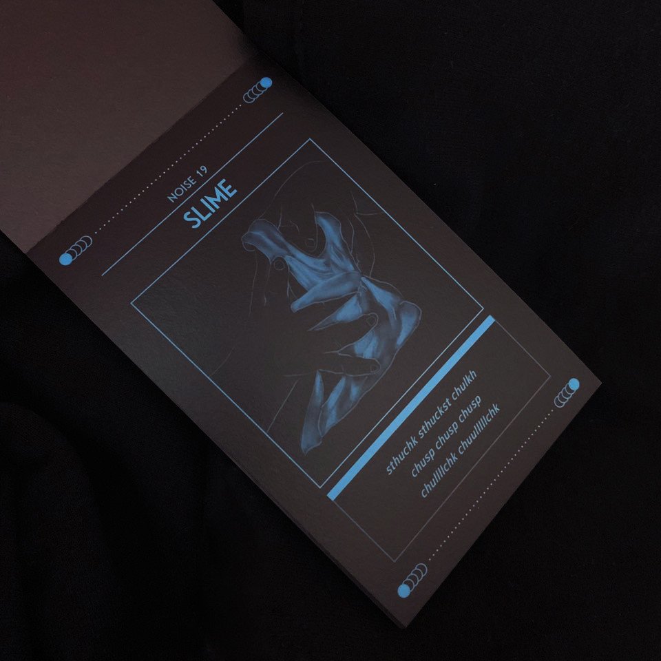 dasibookshop's tweet photo. 우리 주변의 소음을 수집하여, 눈으로 볼 수 있는 형태로 정리한 유새롬, [Noise Collection : 소음모음집] 다시서점에 입고되었습니다. :)

https://t.co/tmoJISD1X4

#유새롬 #디자인 #소음모음집 #NoiseCollection #독립출판 https://t.co/5Alkd4jMF4