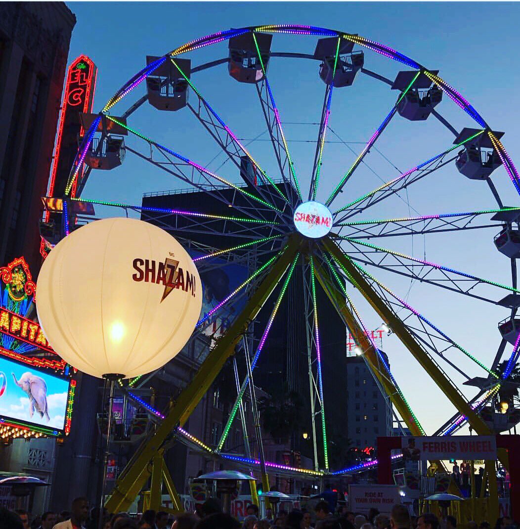 NicolaParish's tweet photo. When WB throws a damn Ferris Wheel down on Hollywood Blvd! π World Premiere of Shazam tonight!! #carnival #shazammovie #shazam #wb #zacharylevi #ferriswheel #hollywood #redcarpetlife https://t.co/9oim2evVwW