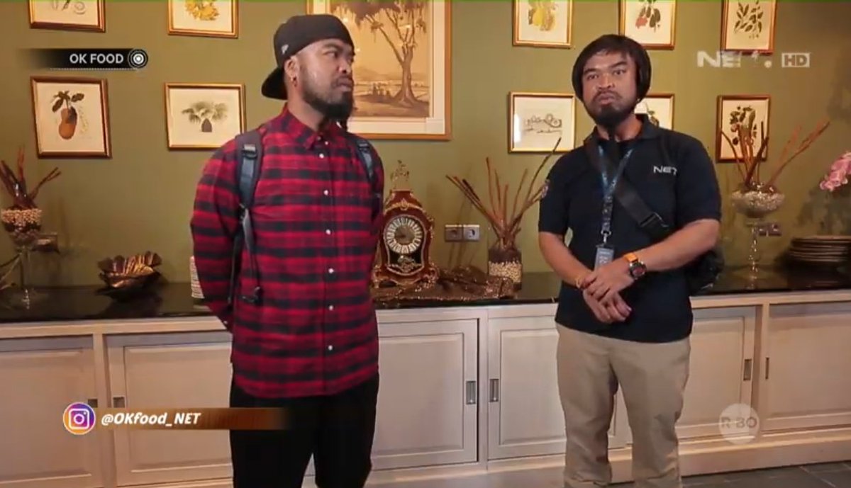 Selamat beraktifitas Pengunyah Sejati!! Nih kenalin Fevi Creative baru lagi belajar ngebrief.. sampe Creative nya pun kok bisa mirip ya sama kang Peppy 🤣🤣