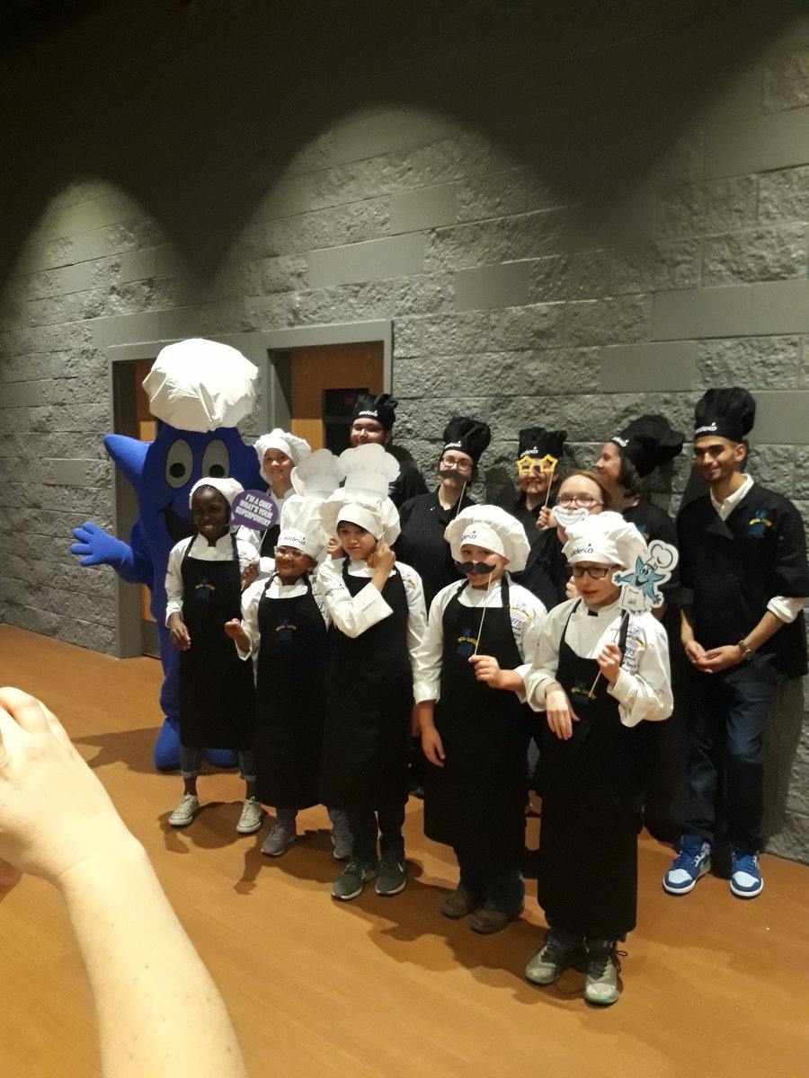 C_Achievement's tweet photo. Incredible Future Chefs Competition @cville_schools tonight! Kudos to the 6 future chefs who crafted imaginative original dishes! I dont know how judges including @nicunursejody @deb6887 and the Mayor of Collierville were able to pick a winner! @ChefUlysse @CSSupt Thank You! https://t.co/RT11H0raSE
