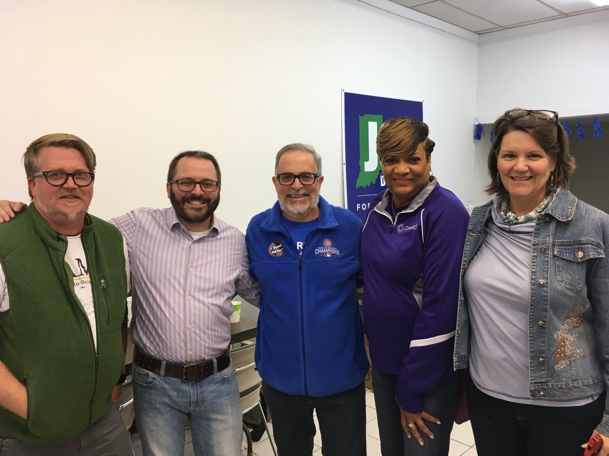 I absolutely love the people in my community. Before you can be a leader, you must know how to serve. #servanthood #leadership #Indy #Lawrence