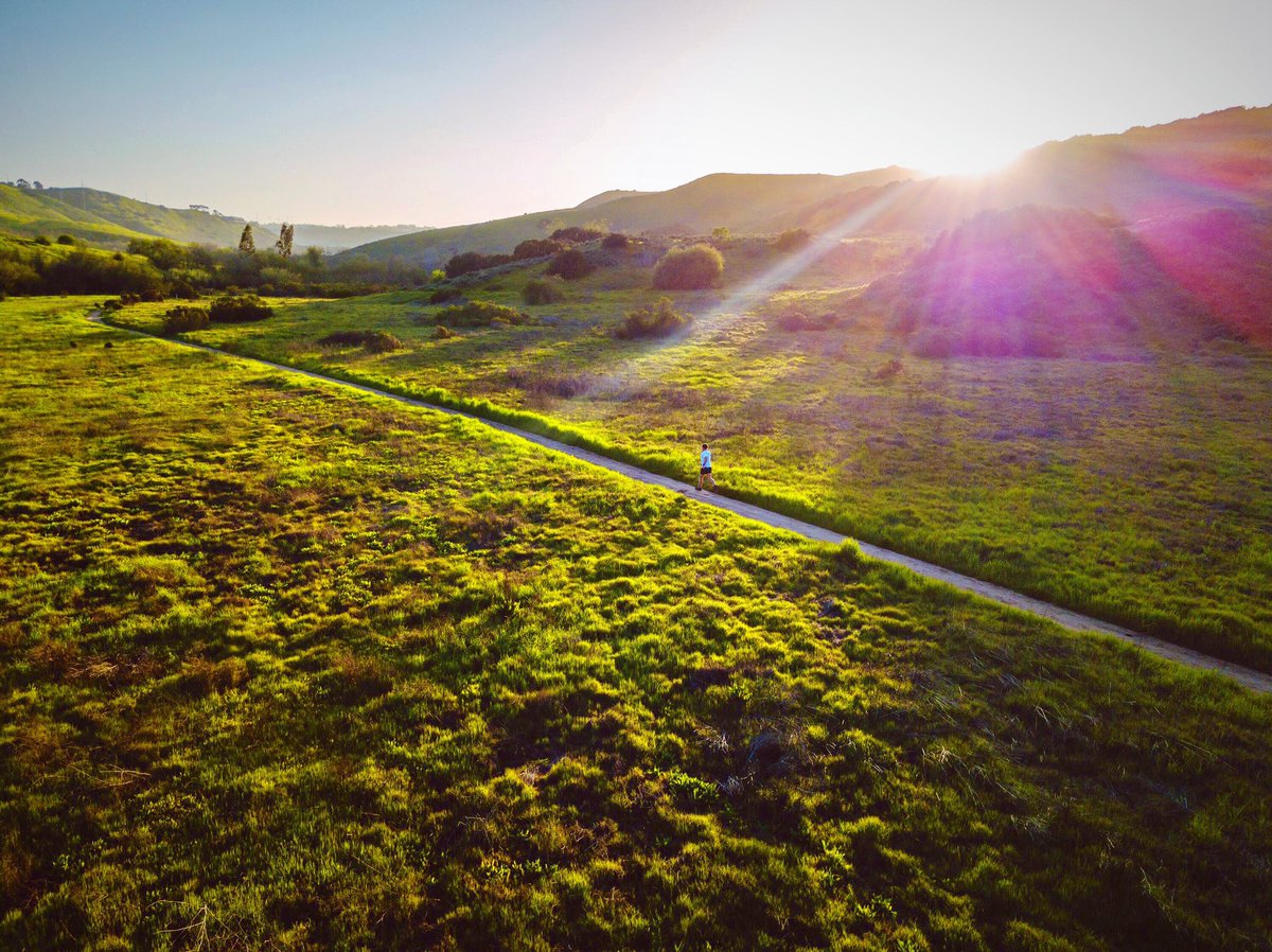 UltraRunnerSD's tweet photo. Chasing Daylight. RSD #3,030.

Aerial photo by @johnonelio courtesy of Muir Energy. https://t.co/mtTa2ZknKL