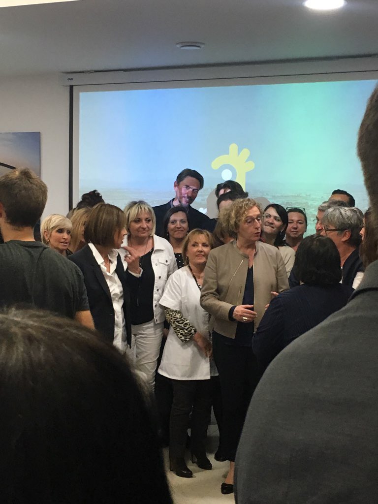 CHTHUIR's tweet photo. Hier @Barre2Sophie représentait le @CHTHUIR au #PST66 pour la présentation d’ @APPTIV_RESEAU en présence de @murielpenicaud et @Prefet66 « La prochaine loi travail sera sur la santé au travail. L'enjeu est celui de la prévention. Apptiv y répond » https://t.co/JdWla0UvJE