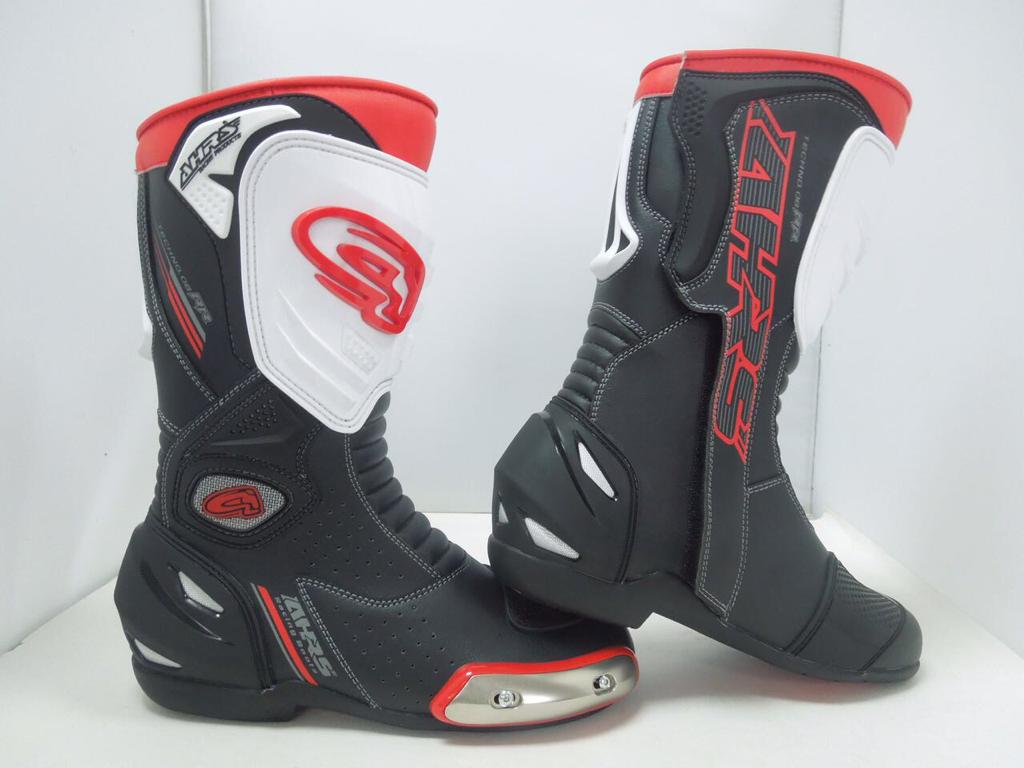 Novitalicious's tweet photo. Bismillah...Ready! Sepatu Road Race New ready Size 40,41,42,43 #AHRSBrands #RacingStuff #JualanBandung #BandungJuara #IndonesiaCallsCarterCenter #PrabowoTheNextLeader #Pemilih02JanganTakutKeTPS #PKIvsPANCASILA https://t.co/2IAMs1zt8X
