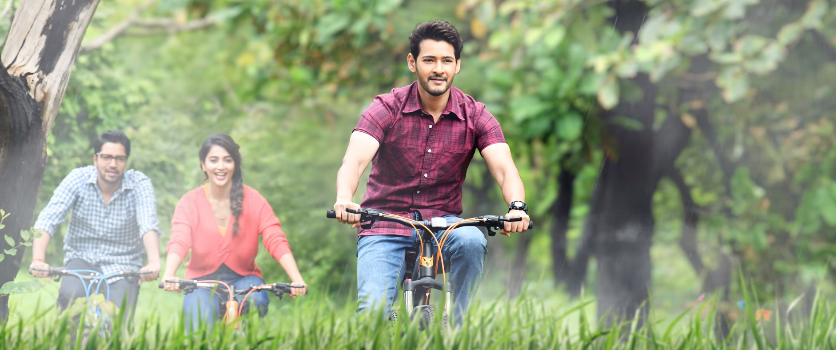 SMTollywood's tweet photo. #ChotiChotiBaatein 😍  
How many of you are listening on loop already???  

🎼 https://t.co/GV4BEeIxZj     

#Maharshi @urstrulyMahesh @allarinaresh @hegdepooja @ThisIsDSP  
#MaharshiFirstSingleToday https://t.co/o9uciFLFdR