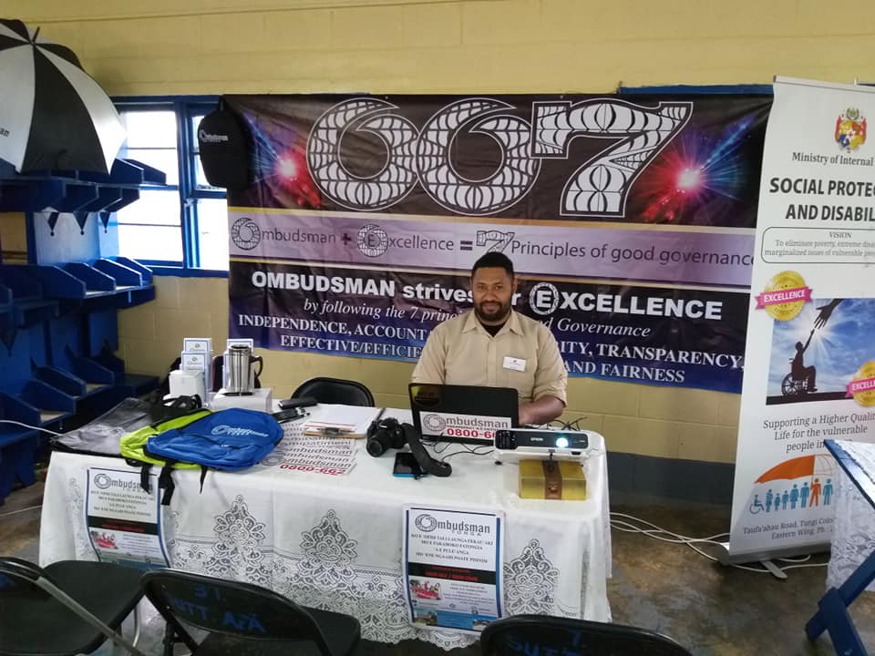 OmbudsmanTonga's tweet photo. Final Day of Tonga's REACH PROGRAM held in Afa Village today. Thanks to @UN_Pasifika and @mialgtonga. Despite the rain, a great effort from Government Ministries that were a part of this Program to REACH out to people with our services.
#REACHTonga #AUKIAI #LoveTonga https://t.co/ezvaOdgbAc