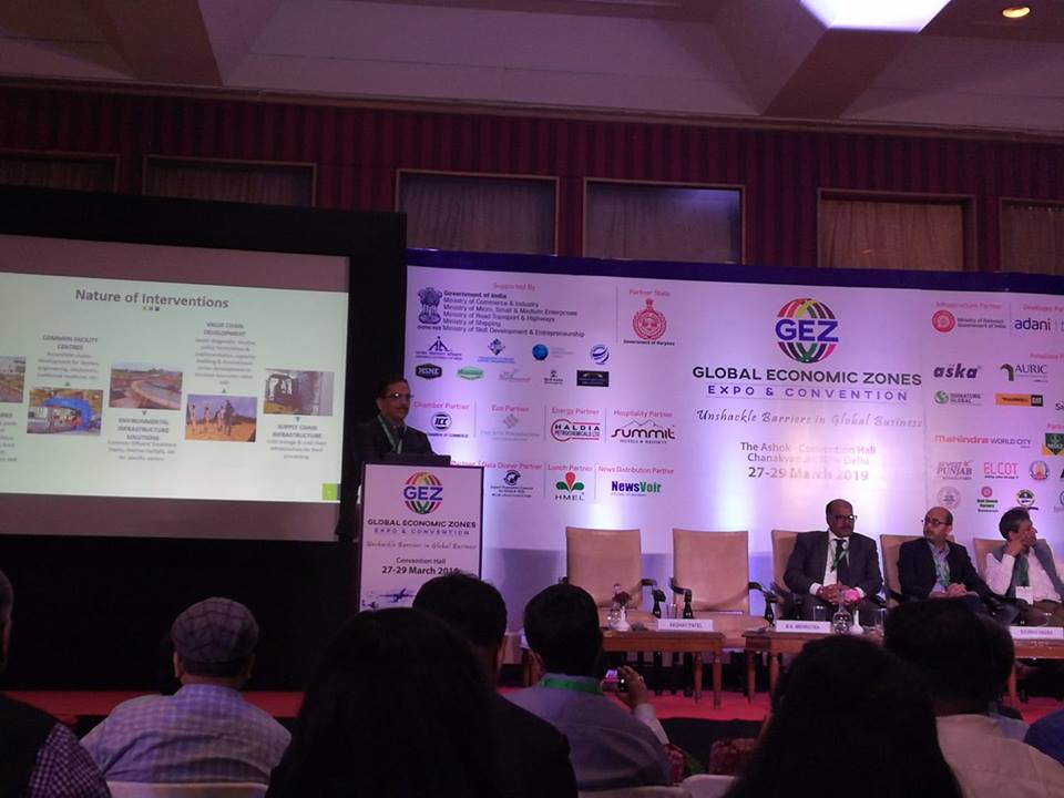 GEZExpo's tweet photo. #GEZExpo2019 #GEZExpo
Mr. Akshay Patel, Sr Vice President, @ilfsengg Clusters, India, sharing his valuable insights on 'Importance of MSME for job creation in SEZ' at the Global Economic Zones Expo &amp; Convention 2019 https://t.co/aAUb2HQ9Fn