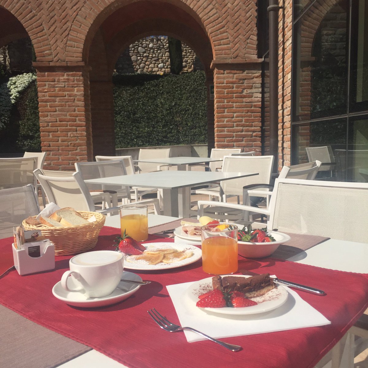 HotelVeronesiLaTorre tweet media