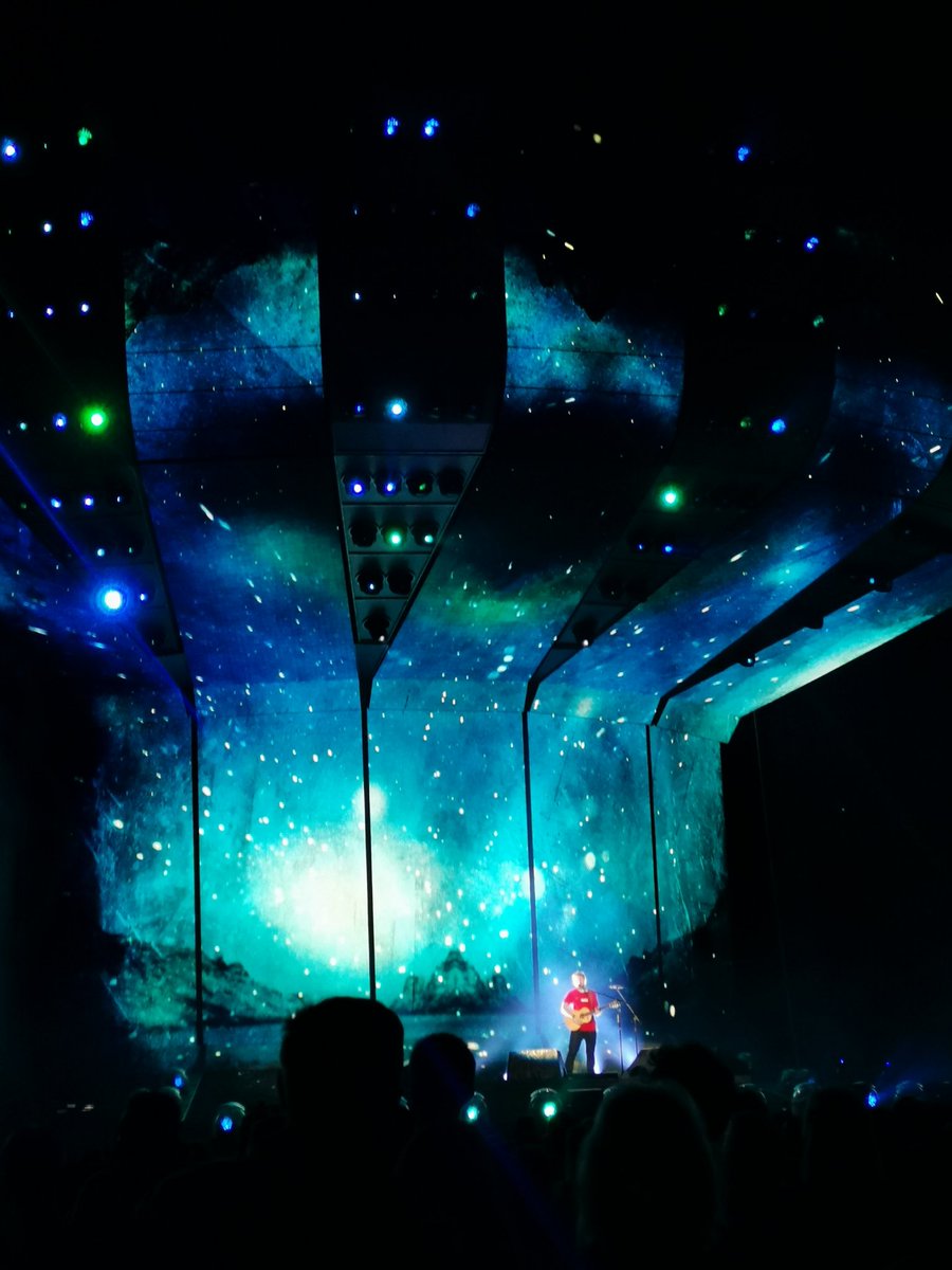 Dhashnie's tweet photo. May I just add that @edsheeran concert was simply the best music experience I have had.

Wow. This man is perfection ❤️

#DivideTourSA #EdSheeranSA #Capetown #DivideTour https://t.co/wOfsVHFV67