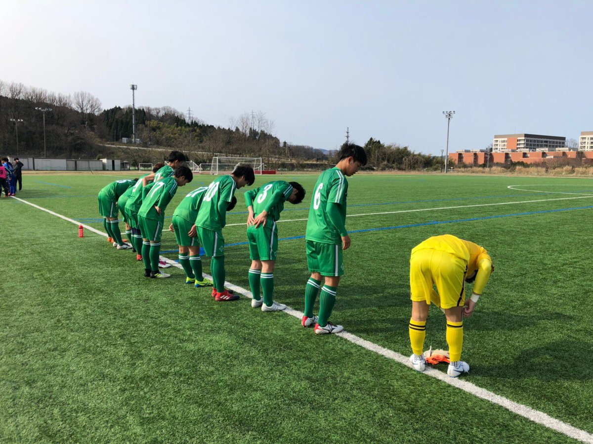 kindai_soccer's tweet photo. 【TRMの結果】
3月29日(金) vs.金沢学院大
1本目 0-0
2本目 2-1（服部、笹島）
3本目 0-2

今日は新入生も参加してくれました！明日も金沢大学で練習試合があります。サッカーが出来る用意があれば試合にも出場できるのでぜひ。見学だけでも大丈夫です！
3月30日(土) 10:15 キックオフ
vs.小松市立高校 https://t.co/cqhfcQOkM9