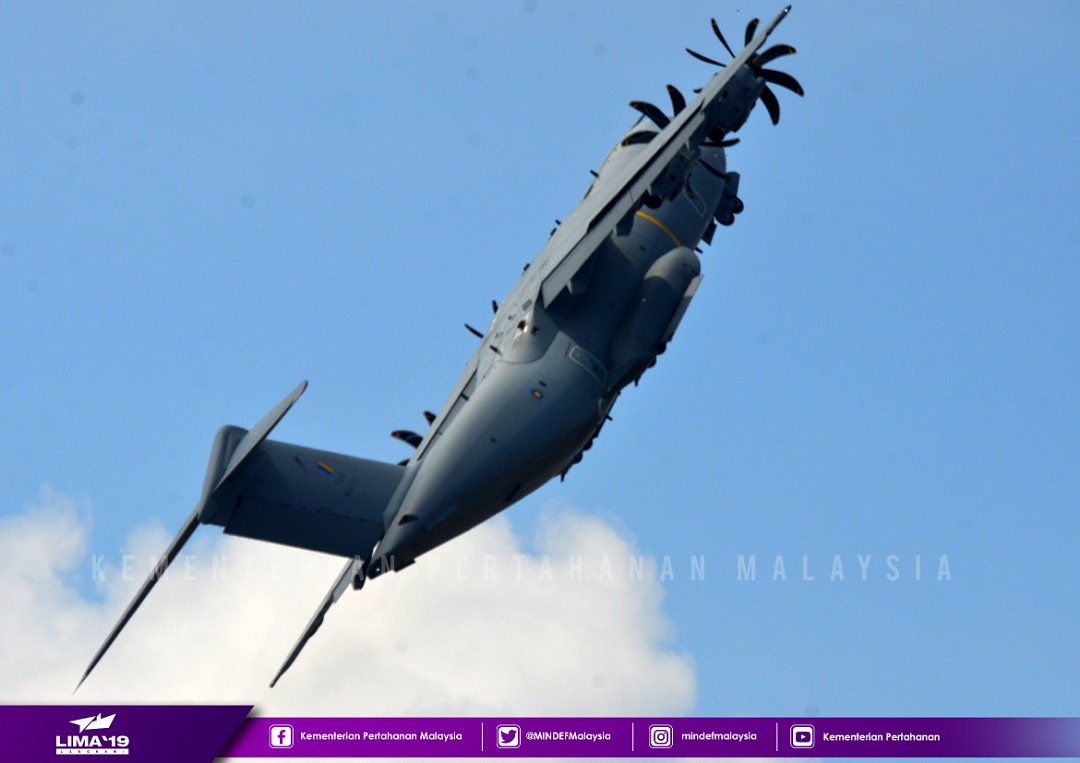 Our 🇲🇾 #A400M heading to the sky 😍

#LIMA19 #LebihHebat #15thEdition #MinDefMalaysia