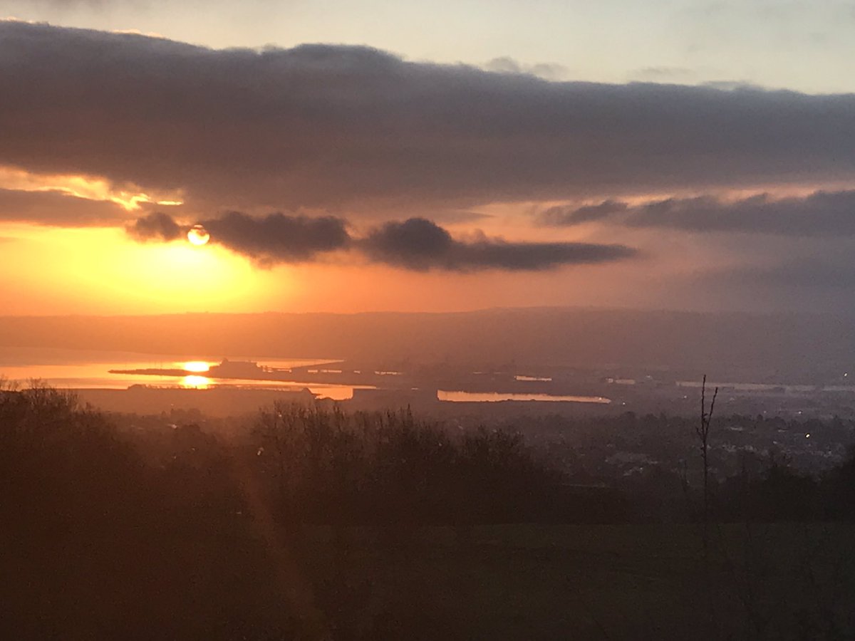 belfastlad's tweet photo. @U105radio @MJBreakfast     Good Morning Belfast ❤️ https://t.co/YLvoIOPS21