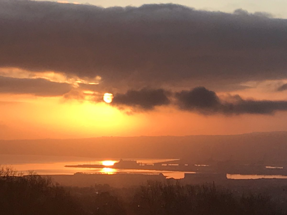 belfastlad's tweet photo. @U105radio @MJBreakfast     Good Morning Belfast ❤️ https://t.co/YLvoIOPS21