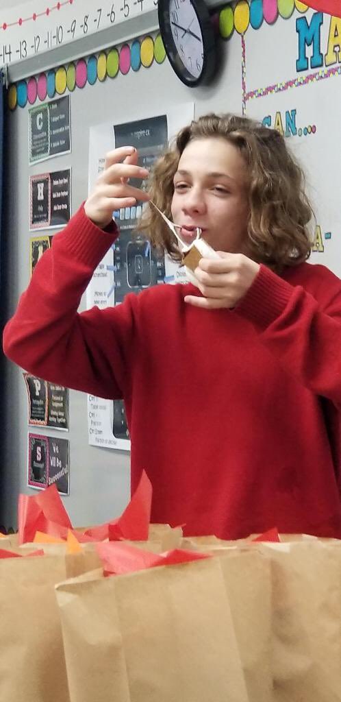 MrsGmathteacher's tweet photo. @LacreshaJones19 is our Algebra teacher at @HumbleISD_SMS and  she knew our students needed s’more algebra today!!!!#campfire #algebracamp #smores #msjonesisgreat https://t.co/yh8d1F7d7y