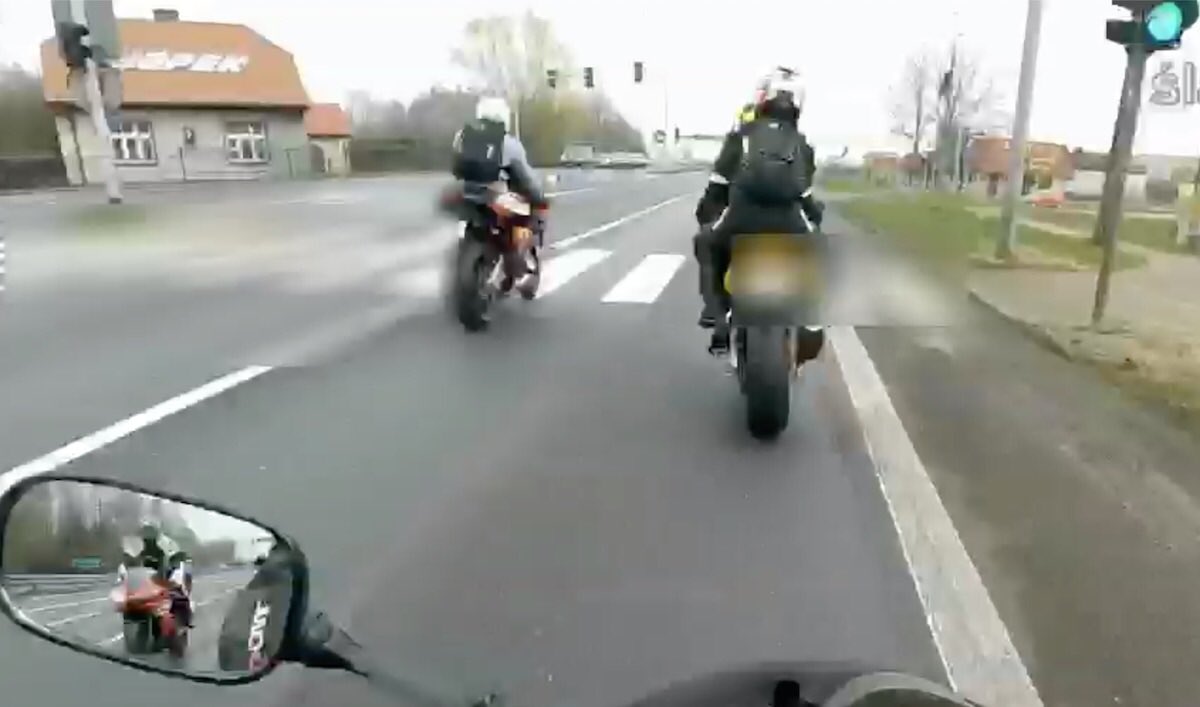 ochotnicy's tweet photo. @BorowiakPolicja @BorowiakPolicja co Pan sądzi o opublikowaniu przez KMP Częstochowa filmu, pokazującego moment śmiertelnego wypadku 20-letniego motocyklisty? https://t.co/IjSKgY0Klk