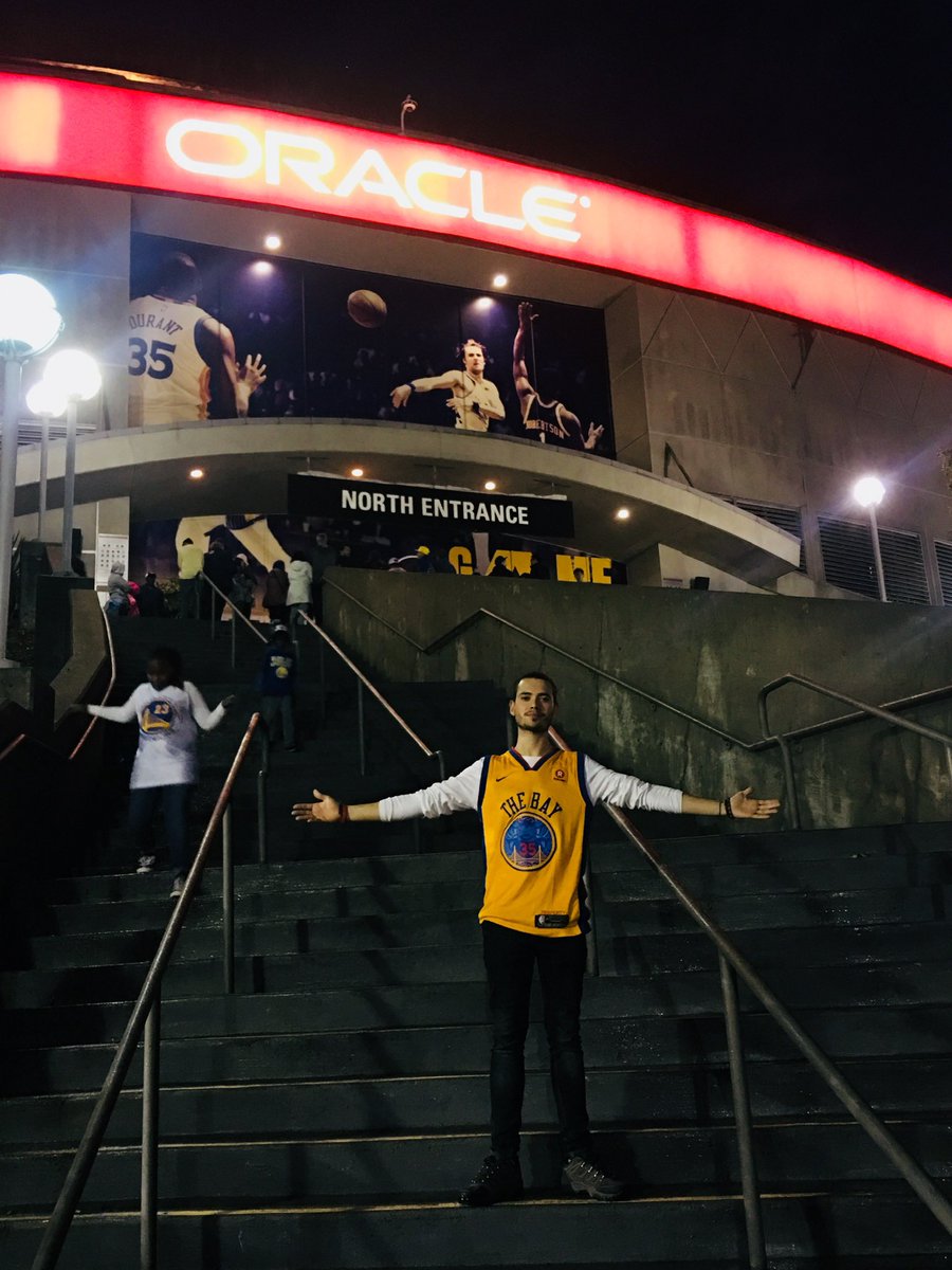 AitorLlanos's tweet image. Me siento afortunado de haber podido conocer este estadio, disfruté como un niño! #ThanksOracle @NBAspain @MovistarNBA