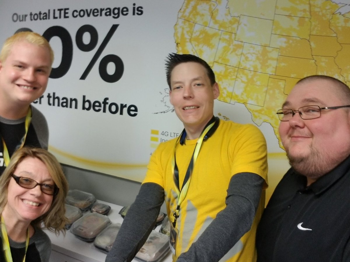 SprintWKY's tweet photo. Awesome job by Paducah, KY in AAL sales! Keep up the great work! @KendallDuane @sgonyer12 @joshlanier7 #TracyTuesday #FreeFoodFriday #partnerup #performancematters https://t.co/C8ddo0XNwp