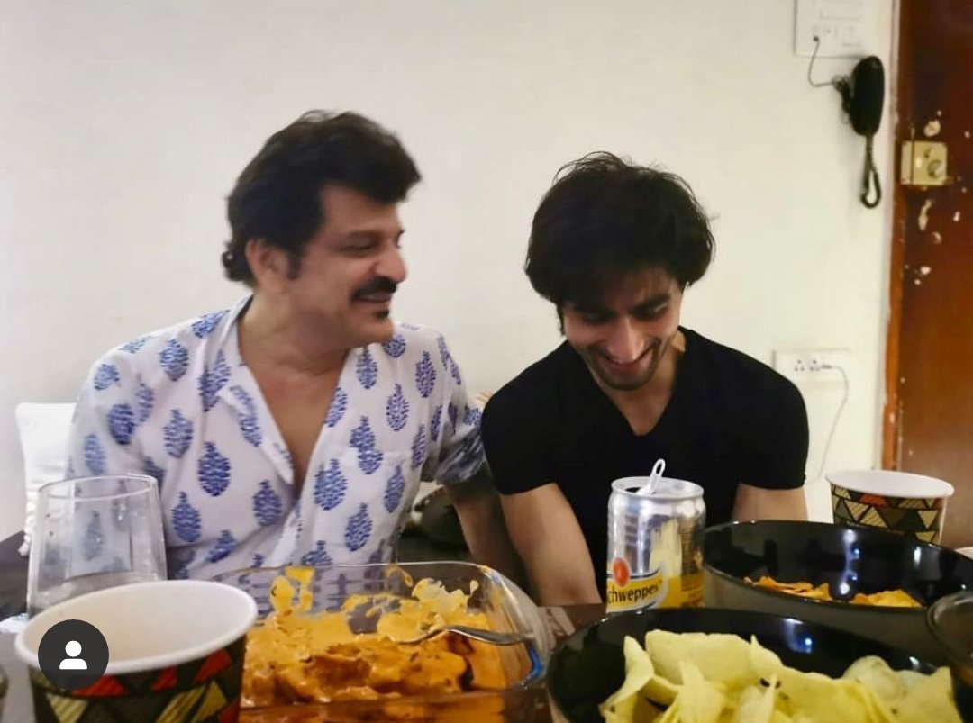 BepannaahNo1Fan's tweet photo. When someone comes to take your rishta๐๐๐ #HarshadChopda #RajeshKhattar #memegoals https://t.co/OXoLvJQAWm