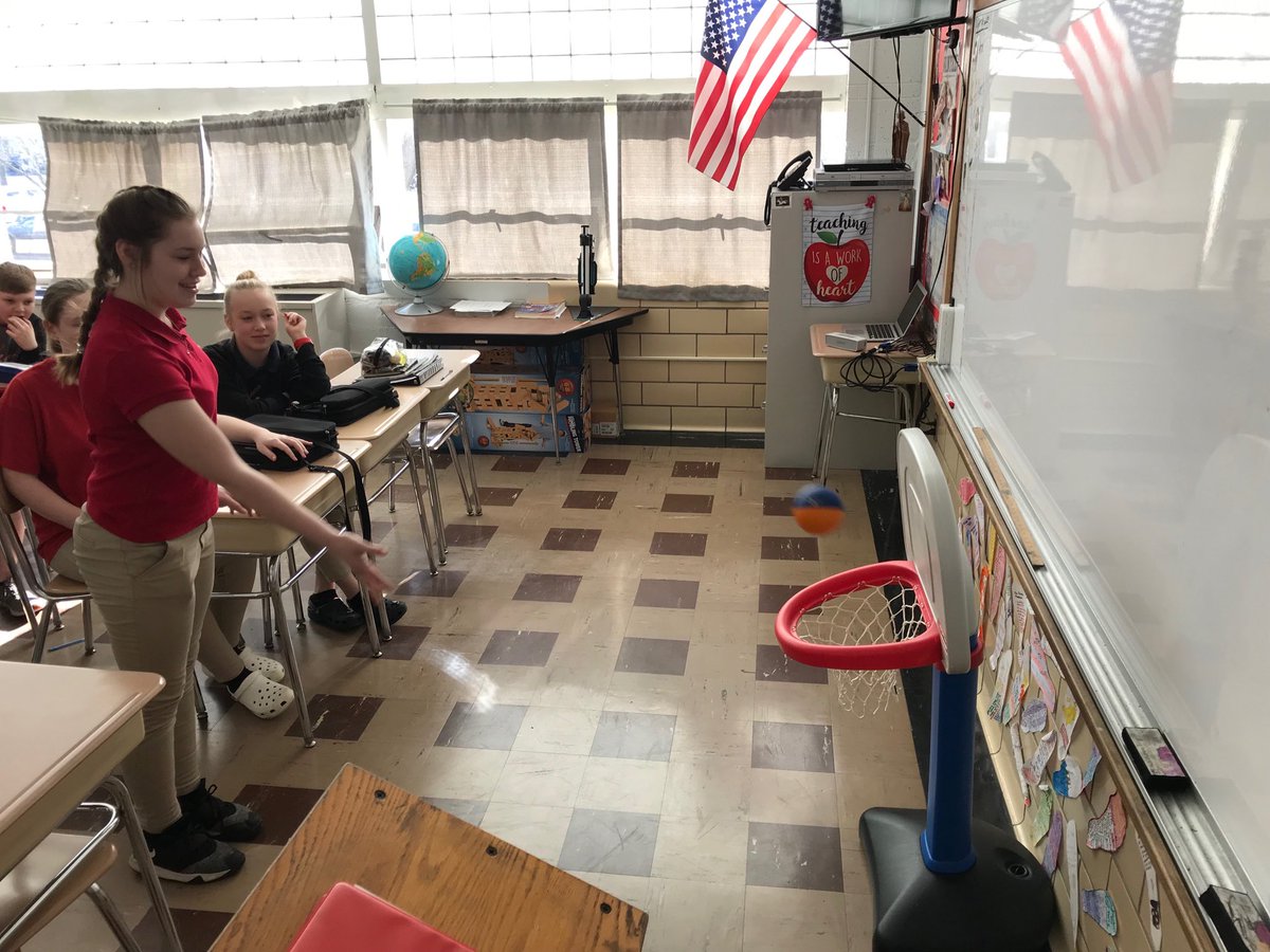 DHelmEDU's tweet image. MARCH MADNESS: Part 2
This week we wrapped up our tournament!  Teams competed by answering questions to earn shots!  Then the madness began!  I had so much fun learning this week with my kids!!  #aplusstudents