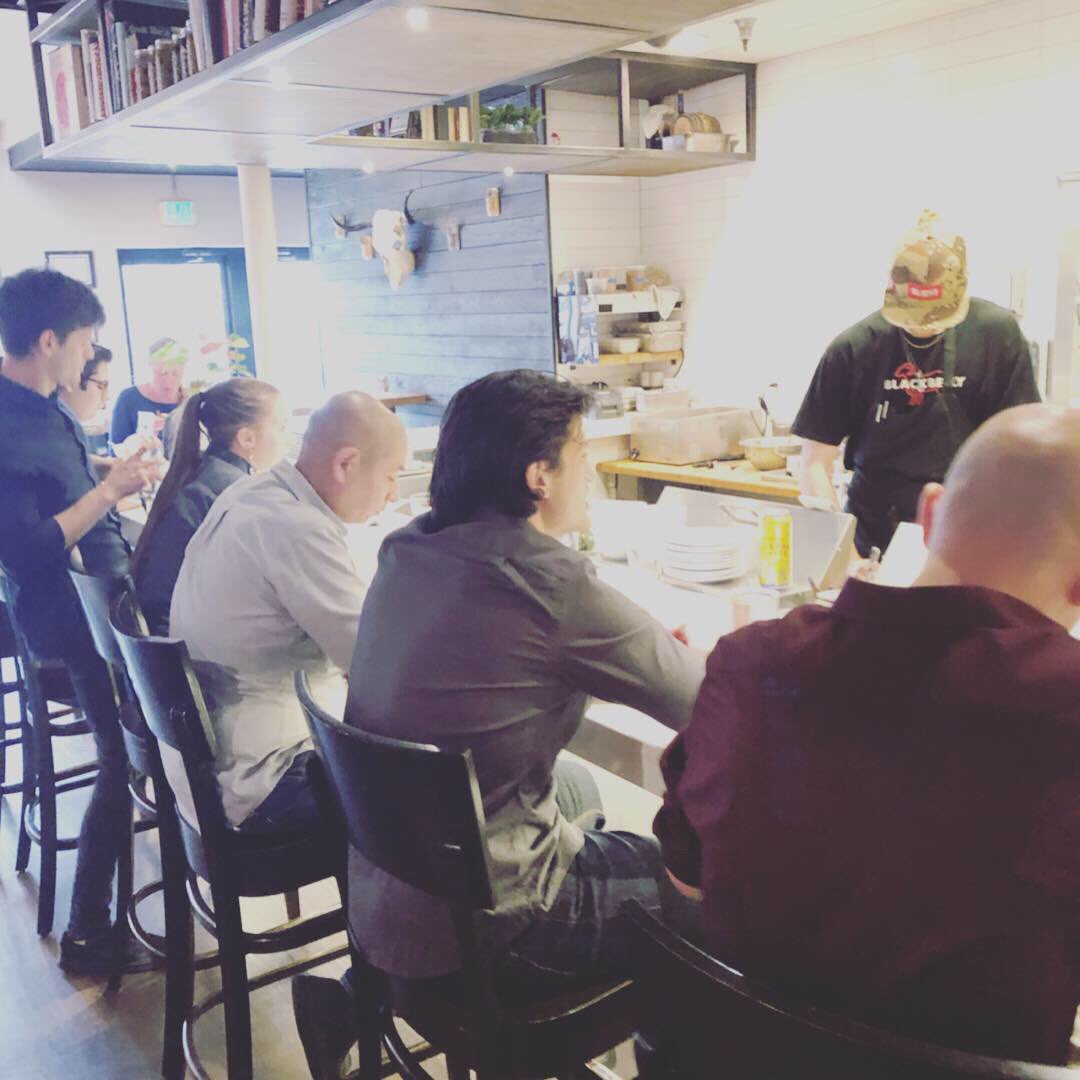 BlackbellyCO's tweet photo. Pre-shifting with the family 🍽 a sacred time to eat with the team, learn from one another, prepare for service 🙏🏻#familymeal #blackbellyco #bouldercolorado #teamwork #preshift https://t.co/8Lb4z6M493